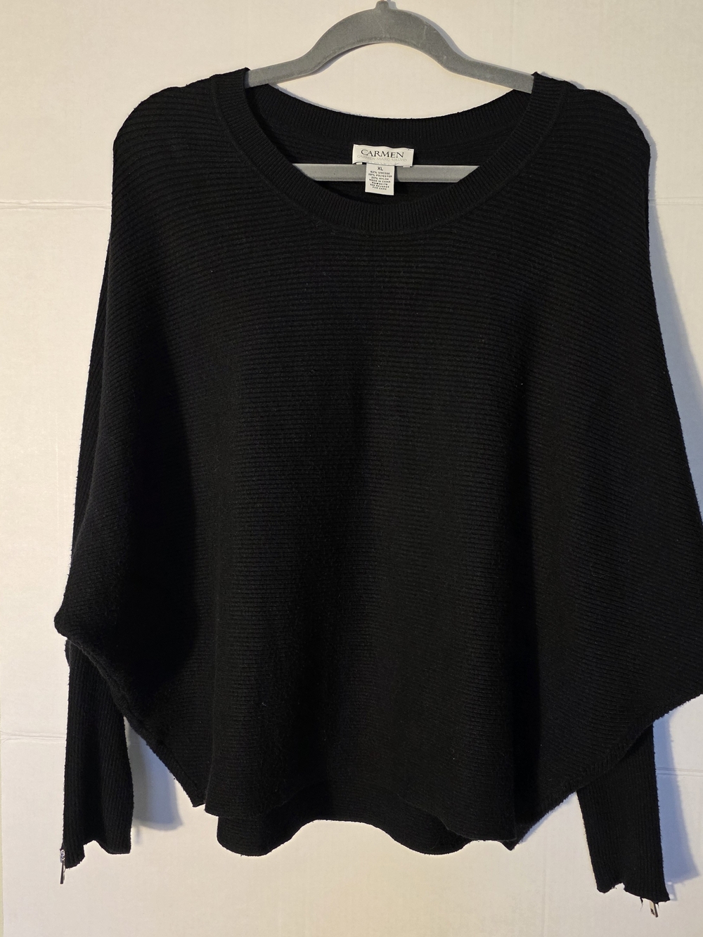 Carmen Marc Valvo Black Ribbed Dolman Sleeve Sweater Zip Cuff Bat Wing Poncho